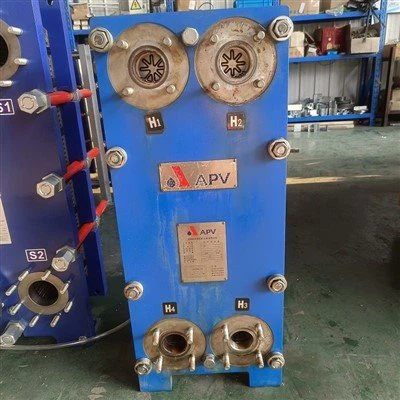 Como calcular a área de transferência de calor de um trocador de calor com juntas?